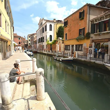 شقة Peggy-guggenheim البندقية