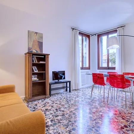 شقة Peggy-guggenheim البندقية