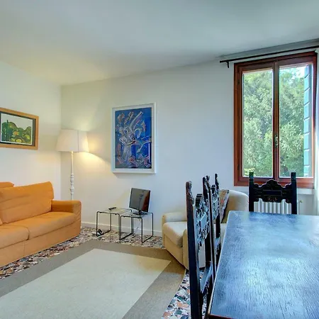 Peggy-guggenheim Apartment Venice
