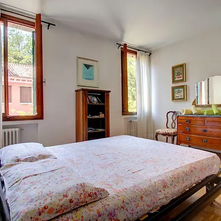 Peggy-guggenheim Apartment